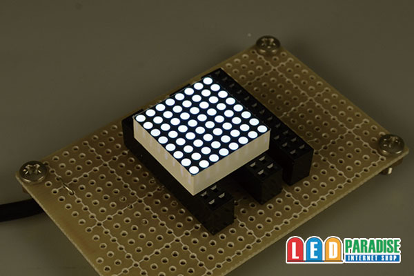 画像: 8x8ドットマトリクスLED 20mm角 白色